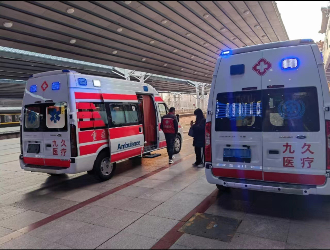 积石山救护车长途转运